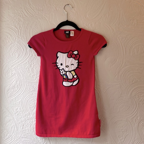 Size age 6-8 Child Hello Kitty casual dress from H & M. 100% cotton knit, red. - Picture 1 of 6